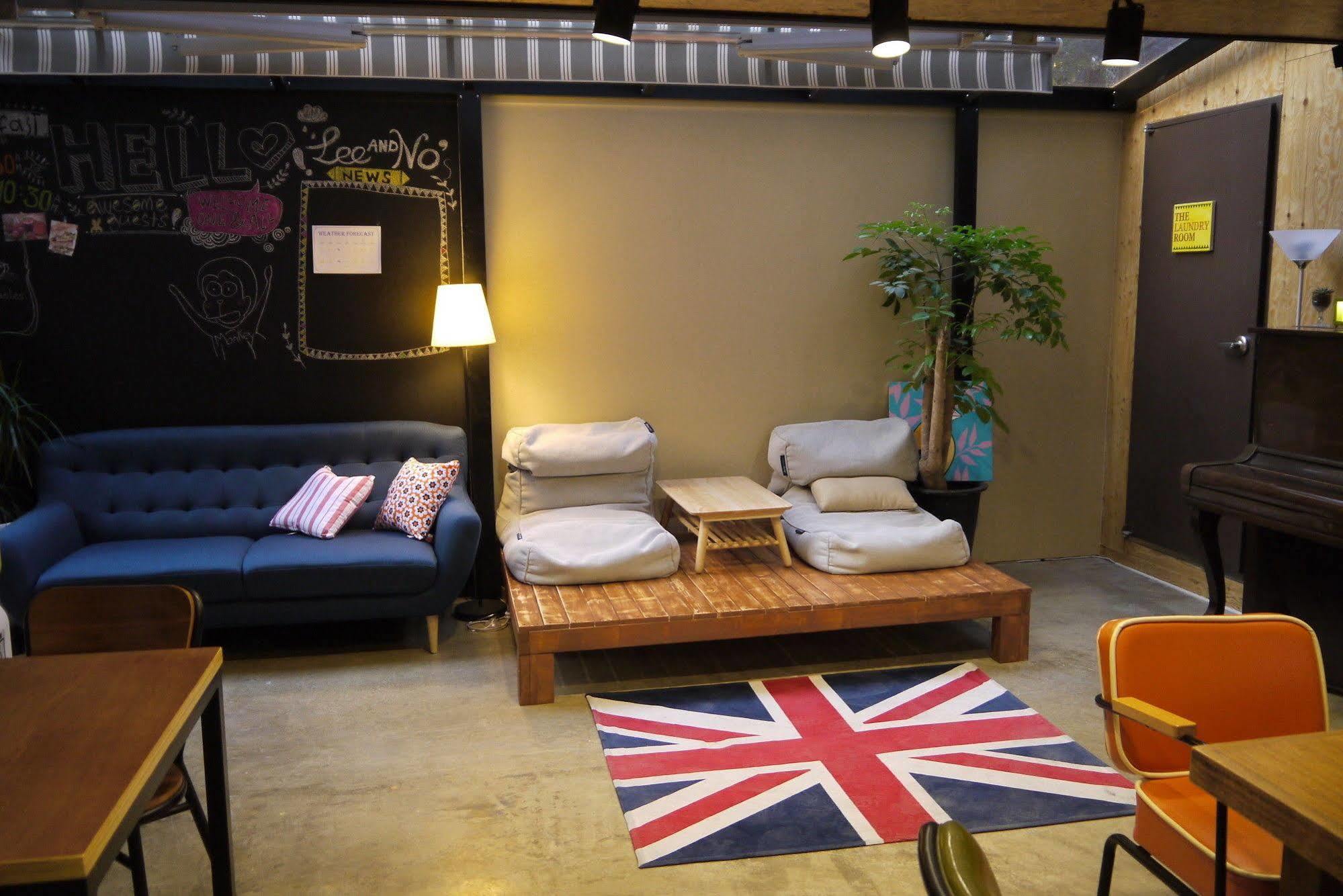 Lee & No Guesthouse Hongdae Séoul Extérieur photo